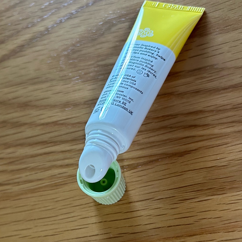 GLOSSIER Balm Dotcom Lip Balm and Skin Salve limited edition Banana Pudding New - Picture 2 of 3